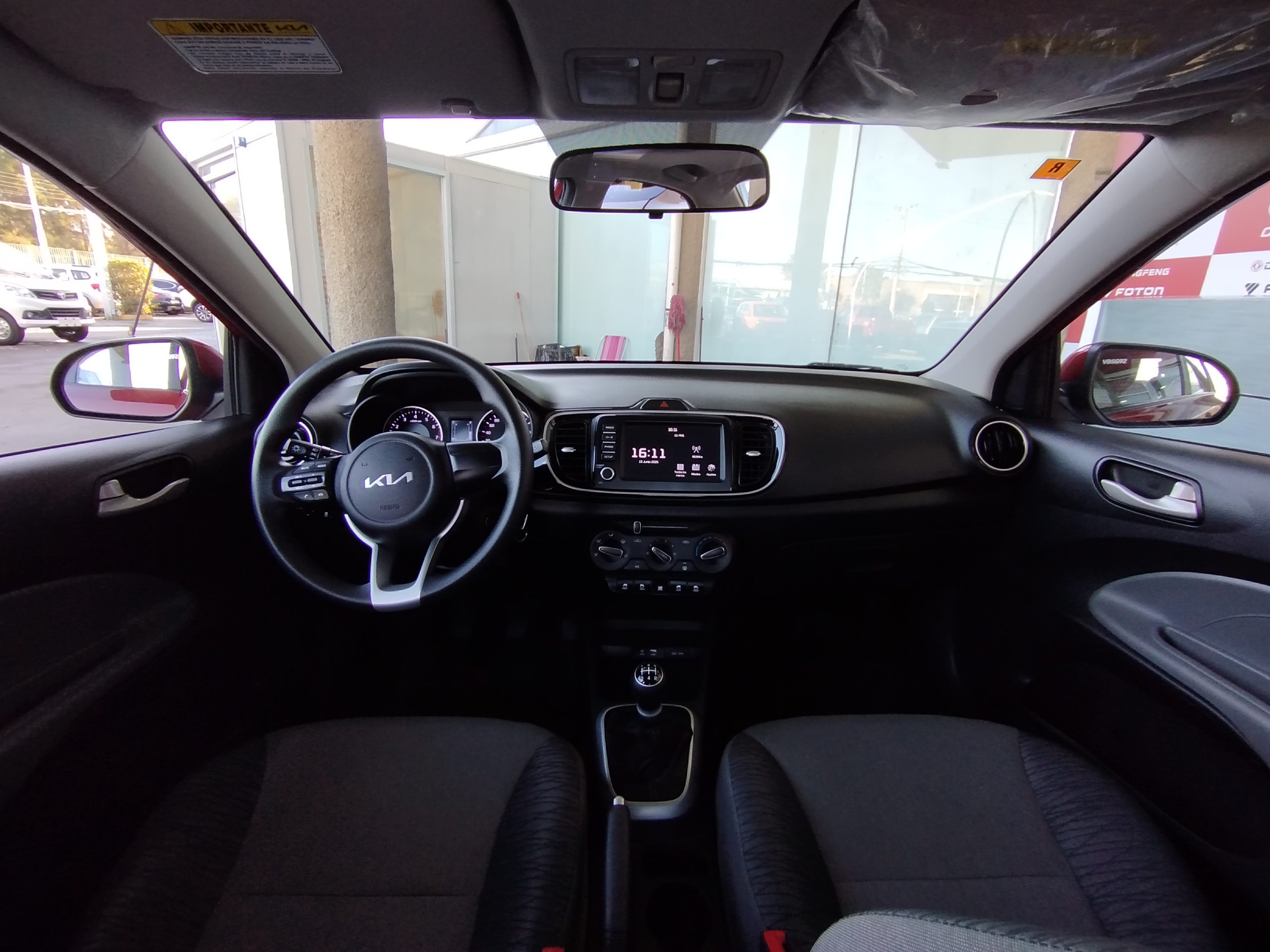 Kia Soluto 2025