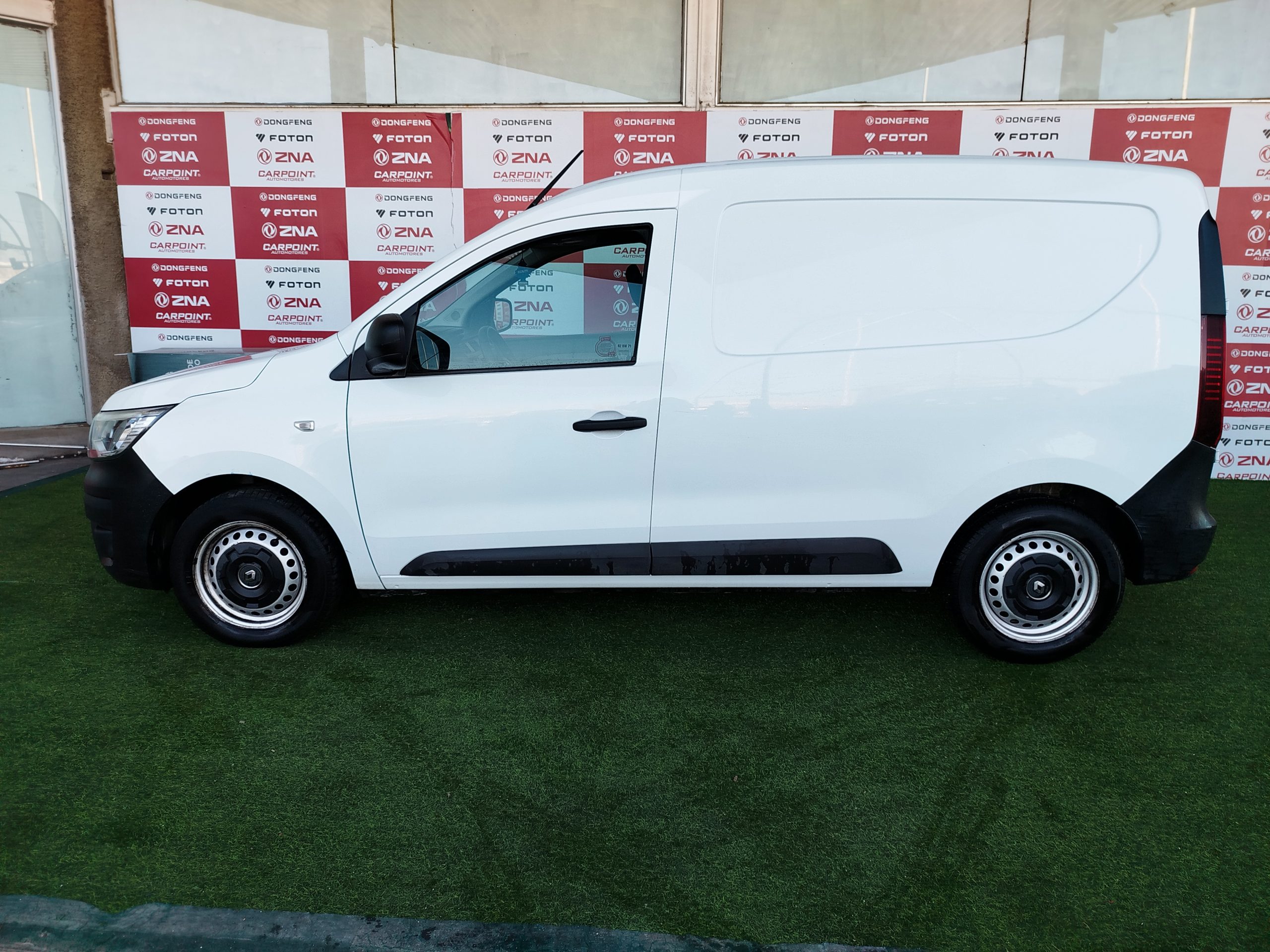 RENAULT EXPRESS 2022