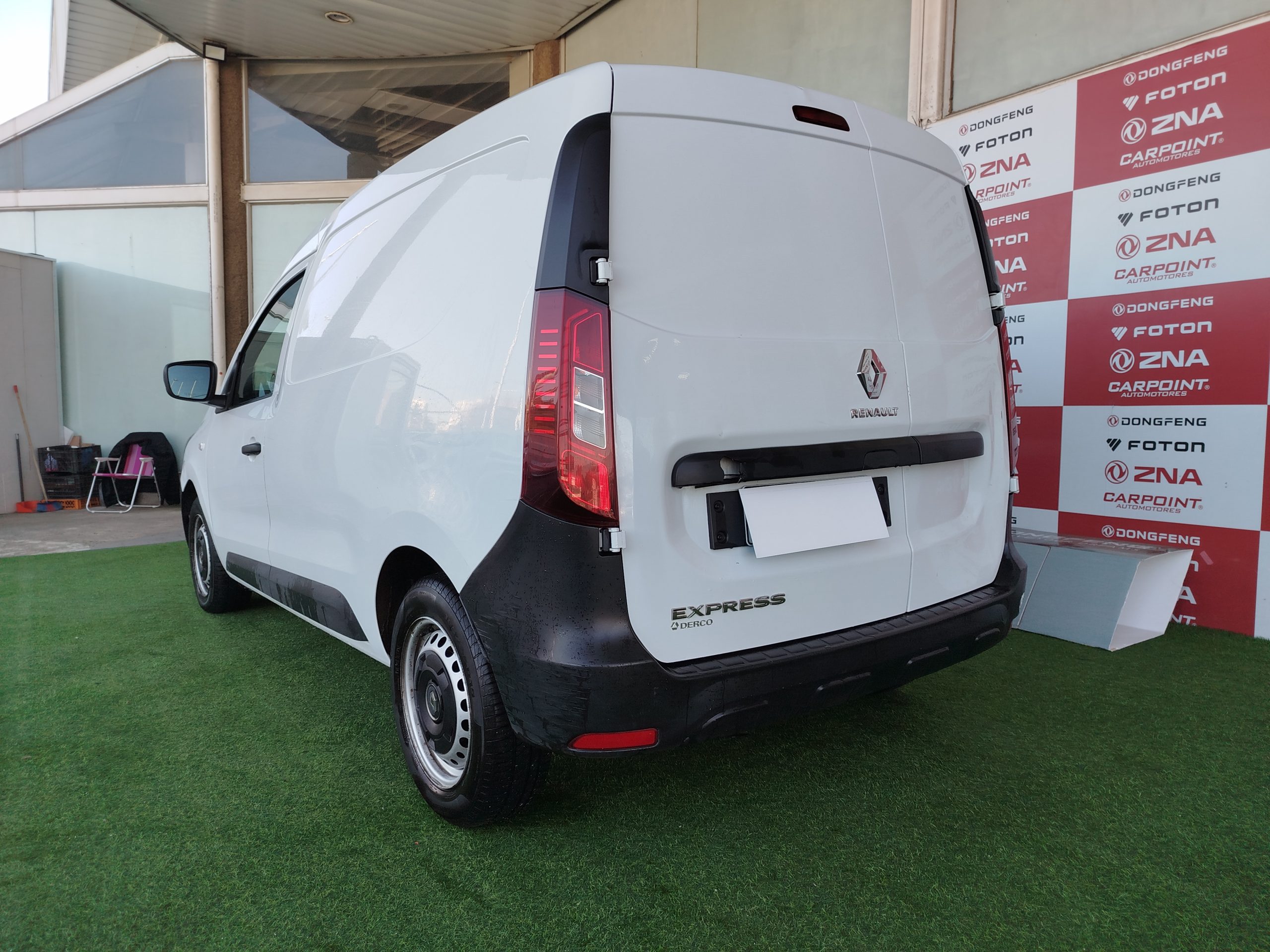 RENAULT EXPRESS 2022