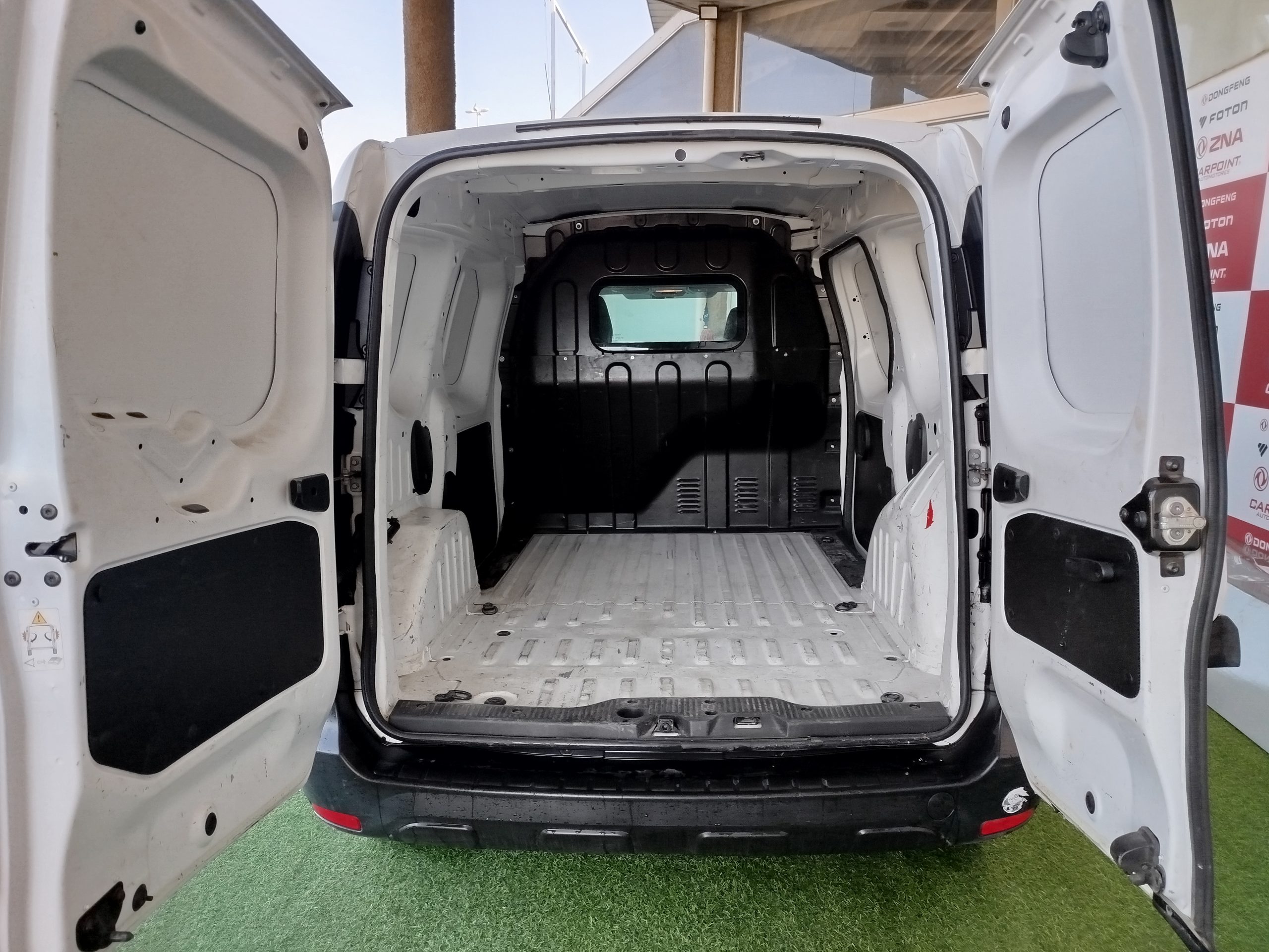 RENAULT EXPRESS 2022