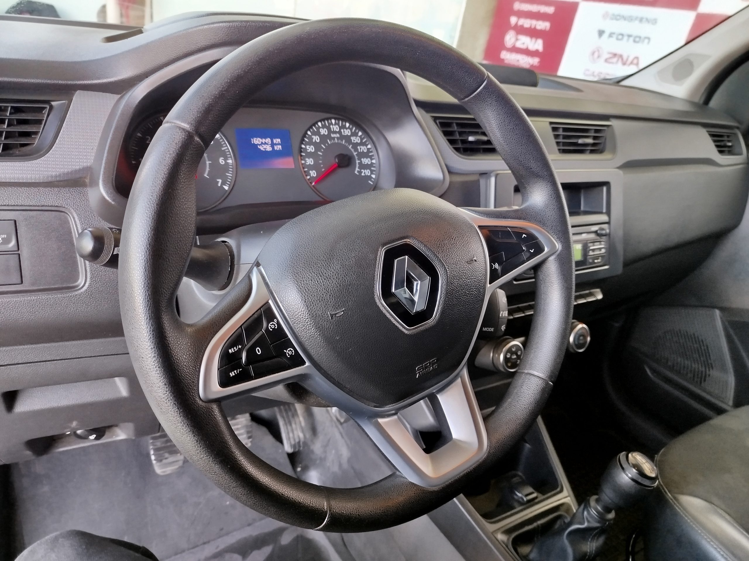 RENAULT EXPRESS 2022