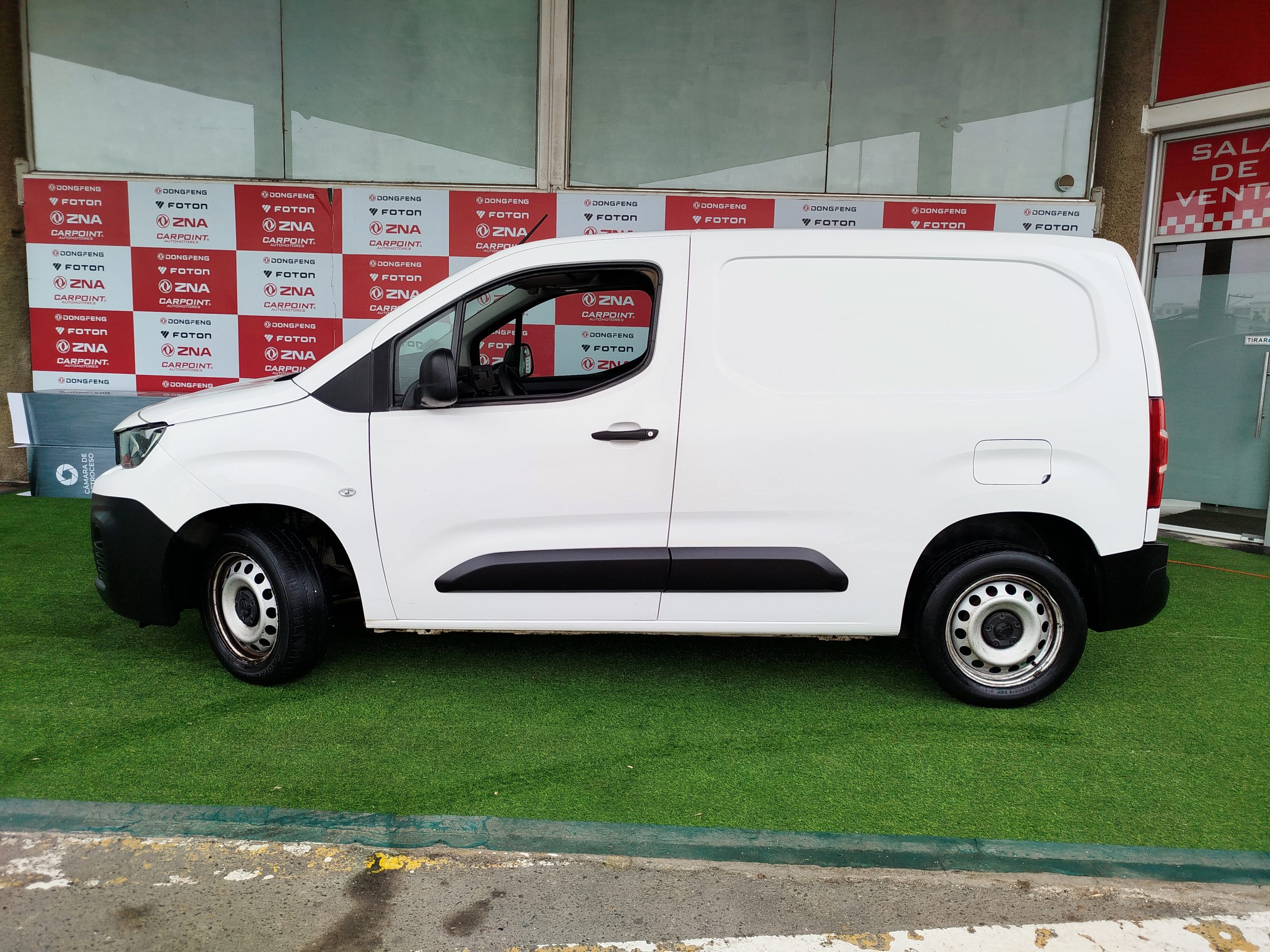 PEUGEOT PARTNER 2020