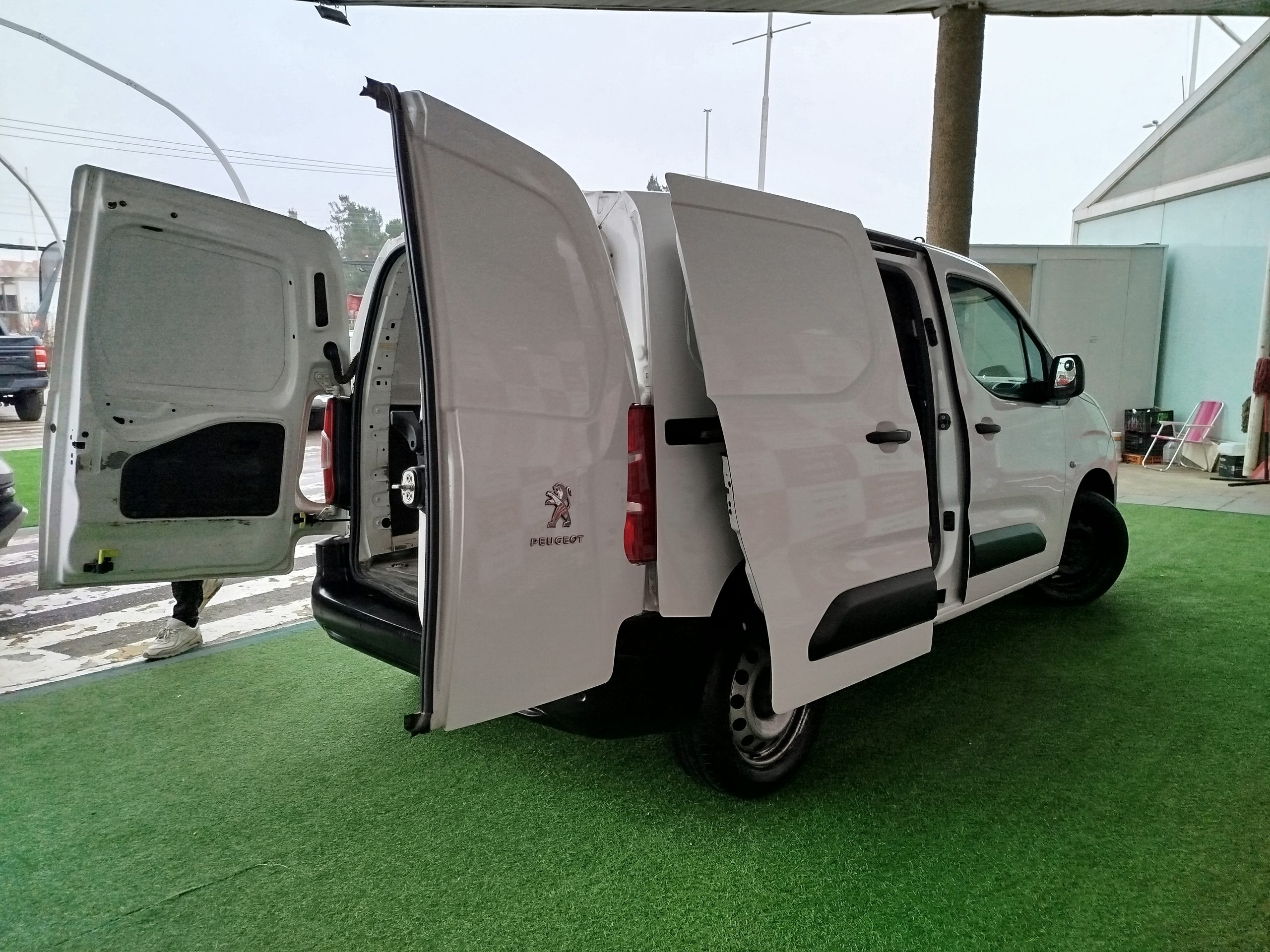 PEUGEOT PARTNER 2020