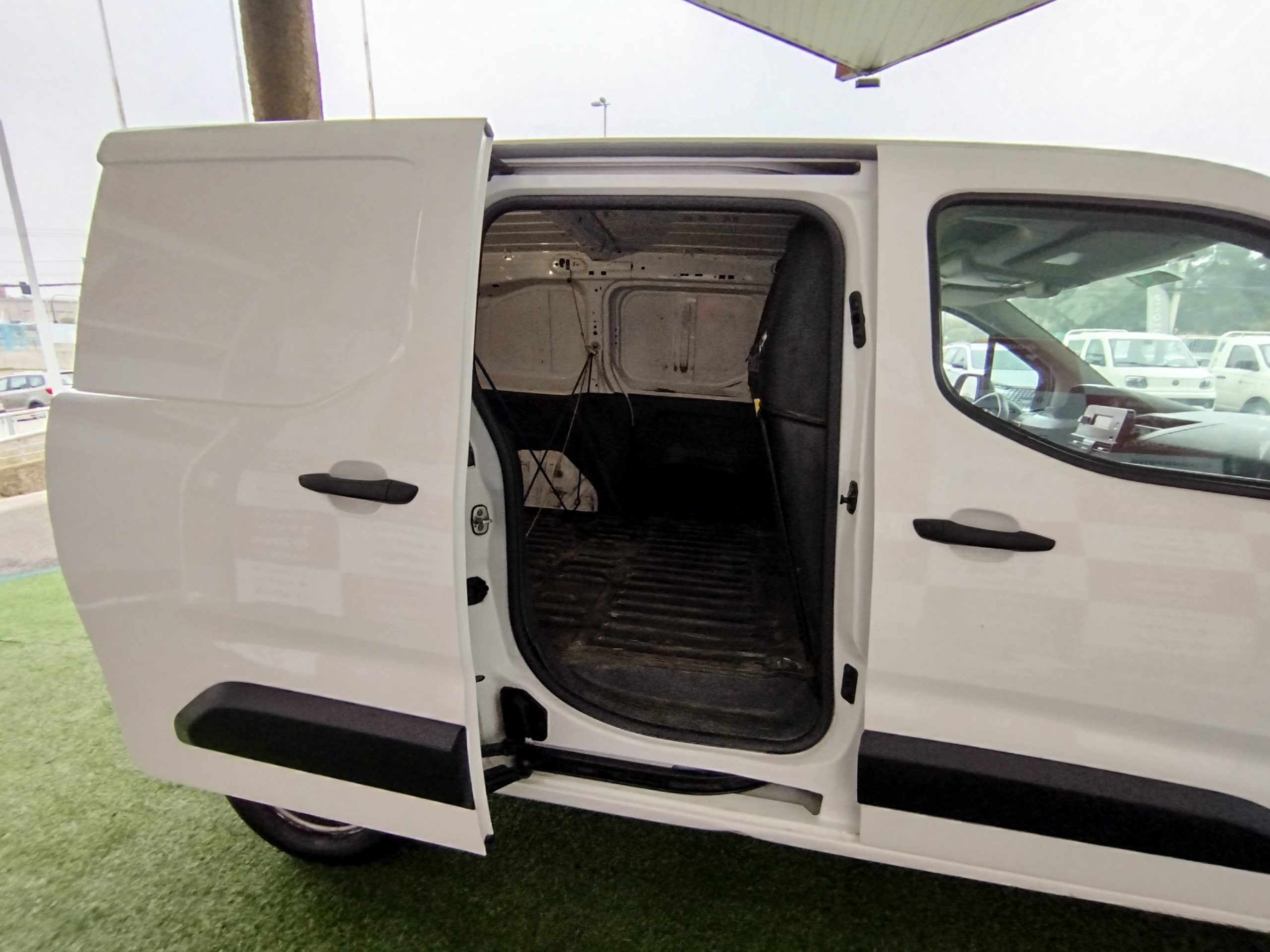 PEUGEOT PARTNER 2020