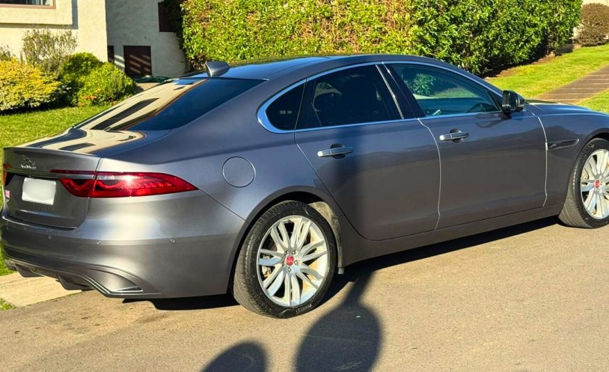 Jaguar XF 2021