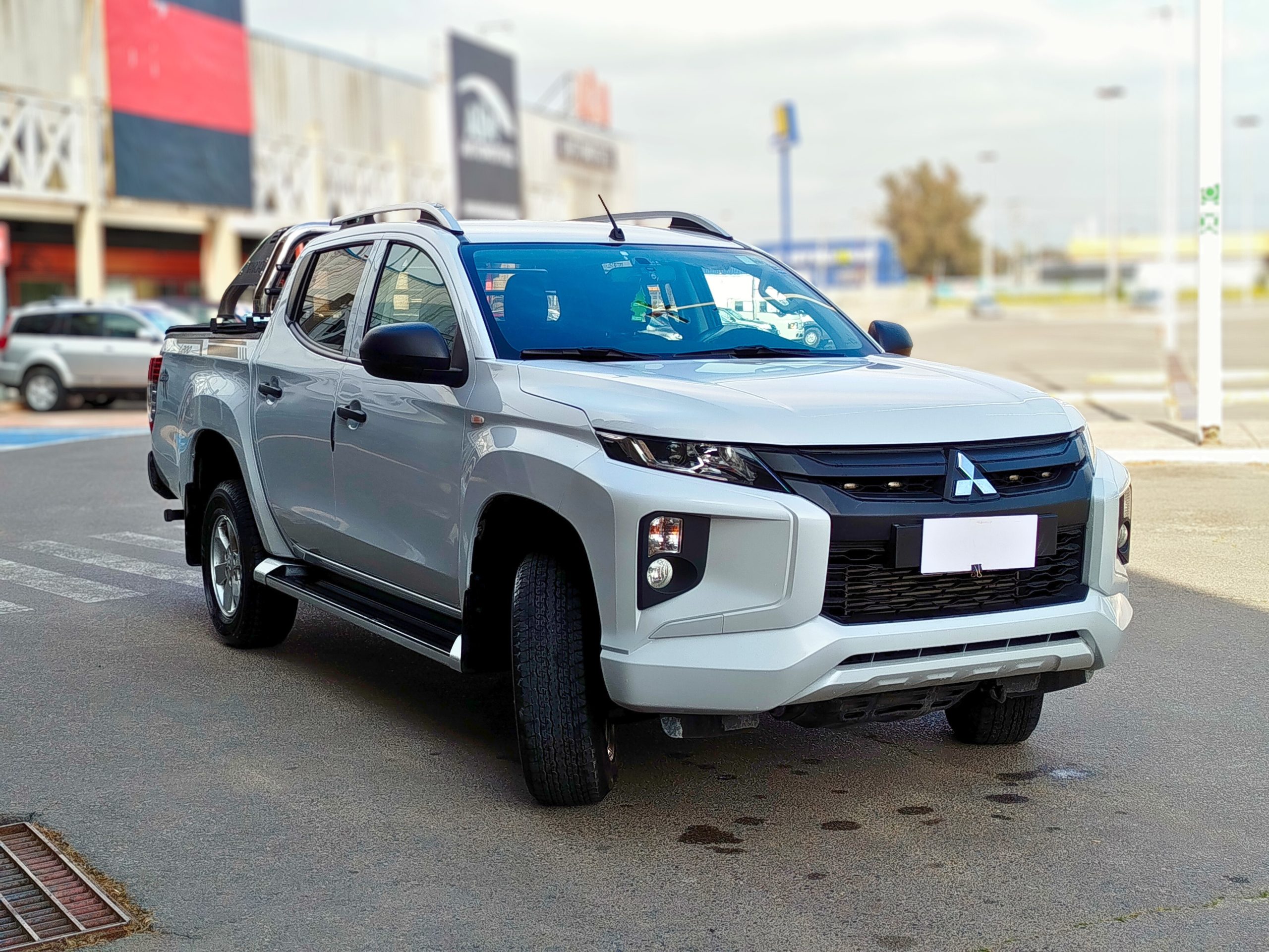 Mitsubishi L200 4×2 2024