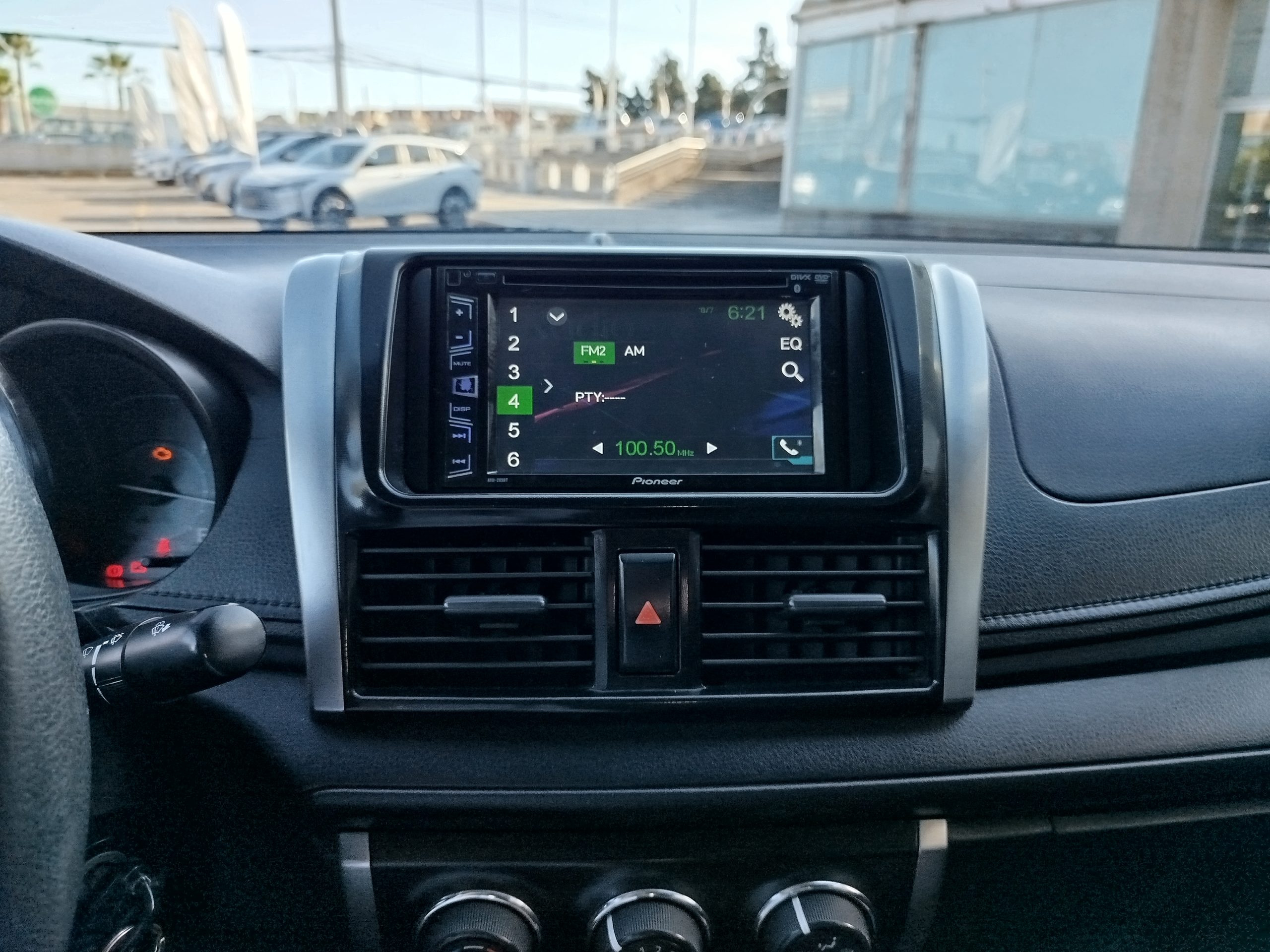 Toyota Yaris 2016