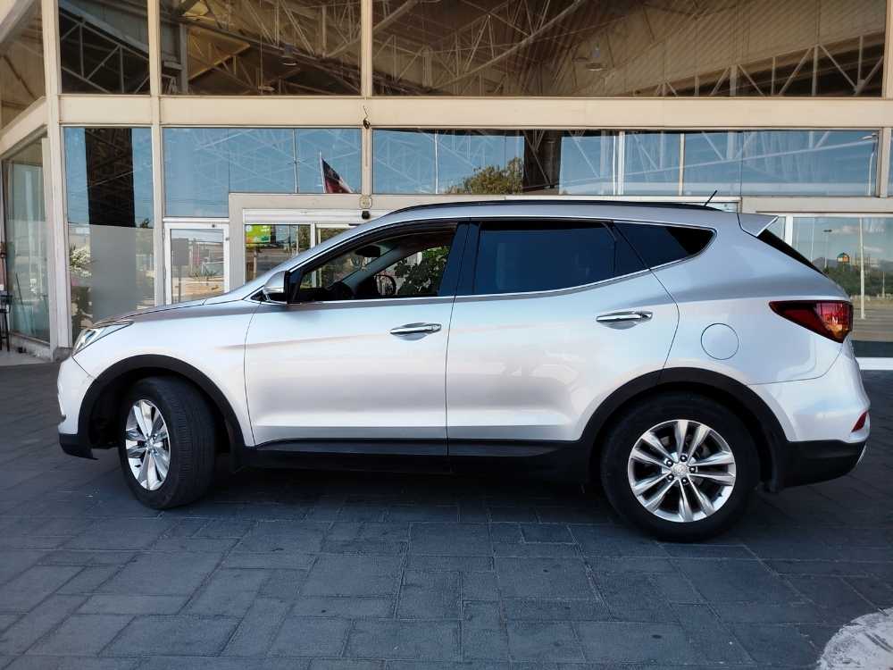 Hyundai Santa Fe GLS 4WD 2.2 AT 2017