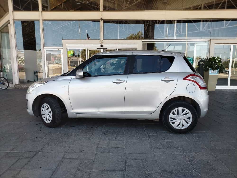 Suzuki Swift GL 1.2 MT 2018